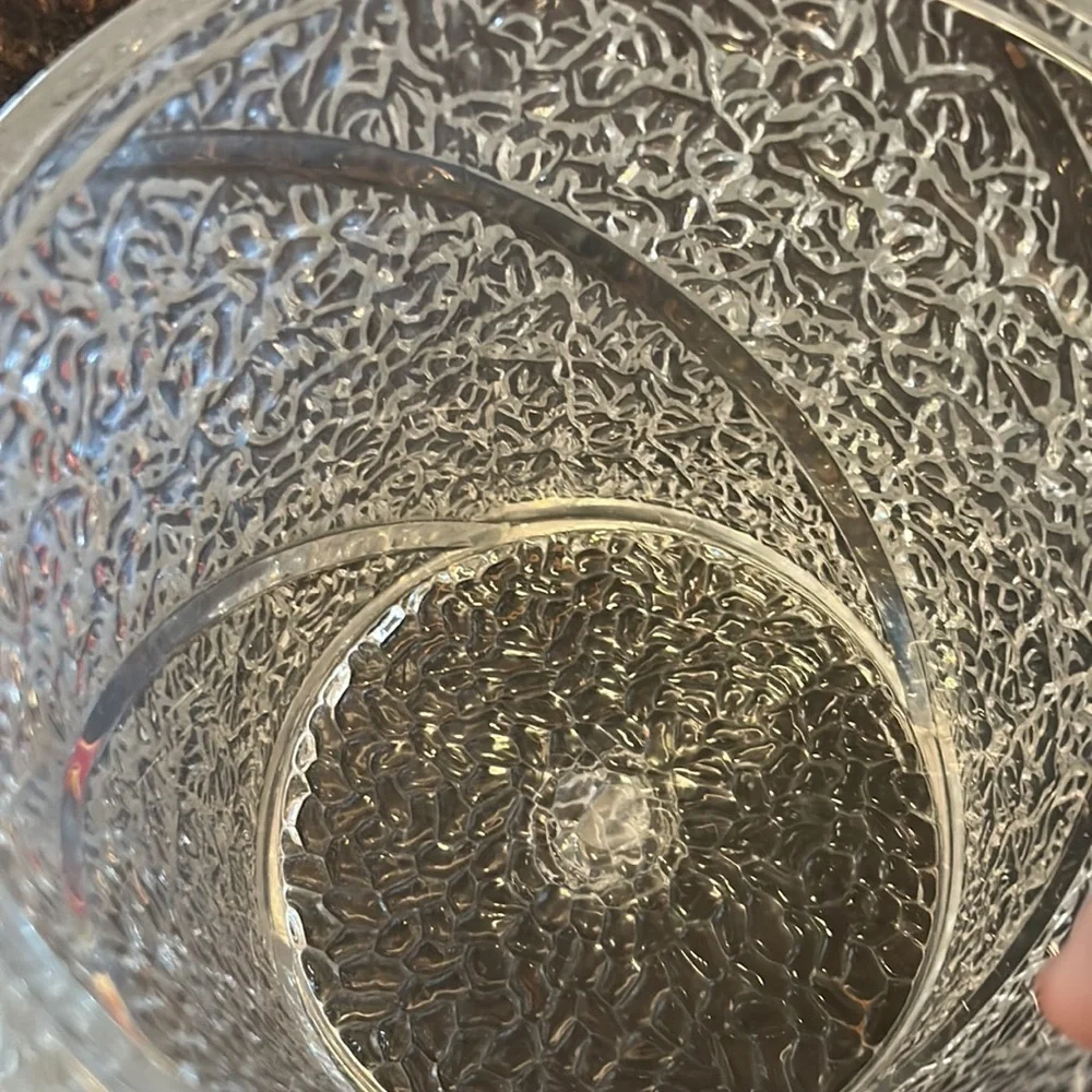 Mid-Century Modern textured Lucite ice bucket in the style of Wilardy ci…